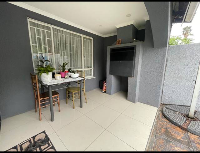 2 BEDROOM HOUSE FOR SALE IN BRAKPAN NORTH